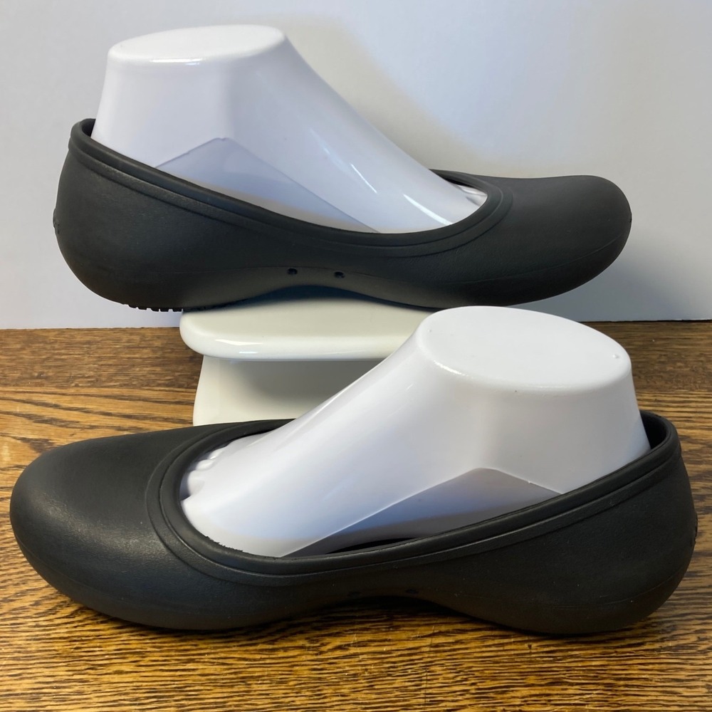 Crocs Alice Work Flats Womens 8 Black Slip Resistant Mary Jane Shoes 11050